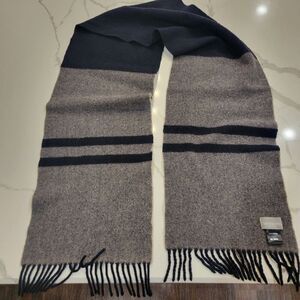 Tessilechiti Italy Men’s Gray / Navy 100% Wool Fringed Scarf Wrap Classic Staple